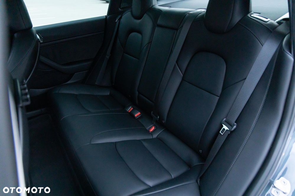Tesla Model 3 Langstreckenbatterie Allradantrieb Dual Motor - 17