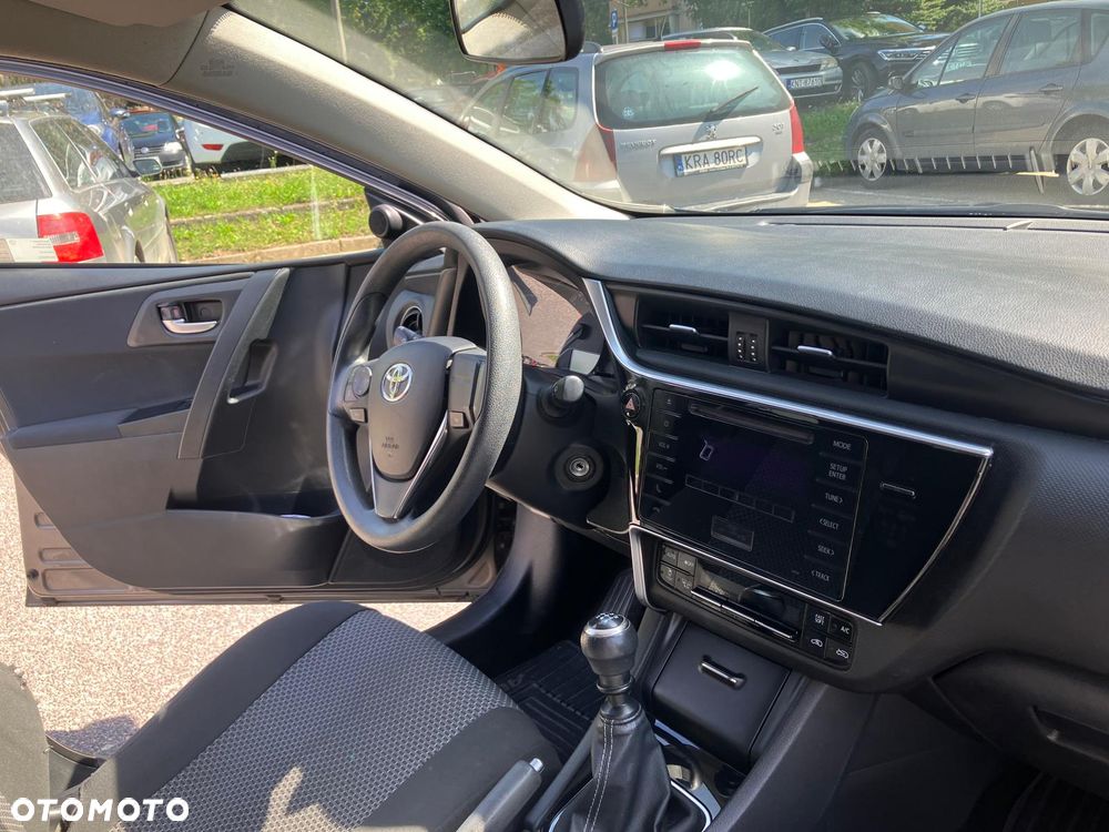 Toyota Auris 1.33 VVT-i Active - 5