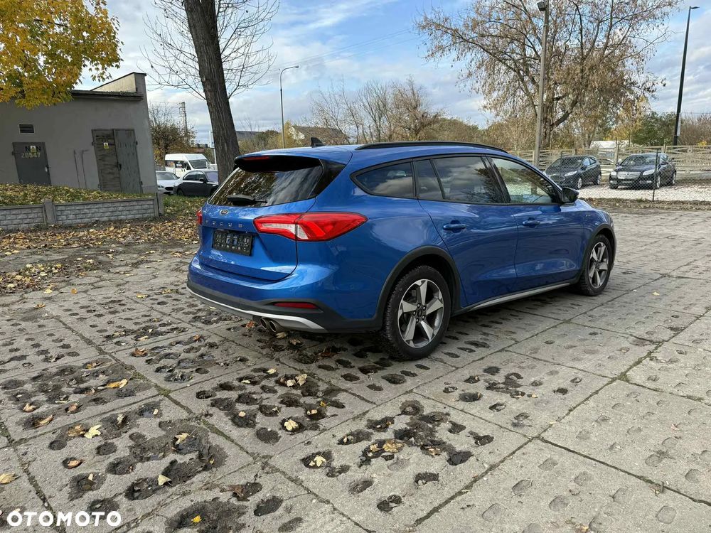 Ford Focus 1.5 EcoBoost Active X - 4
