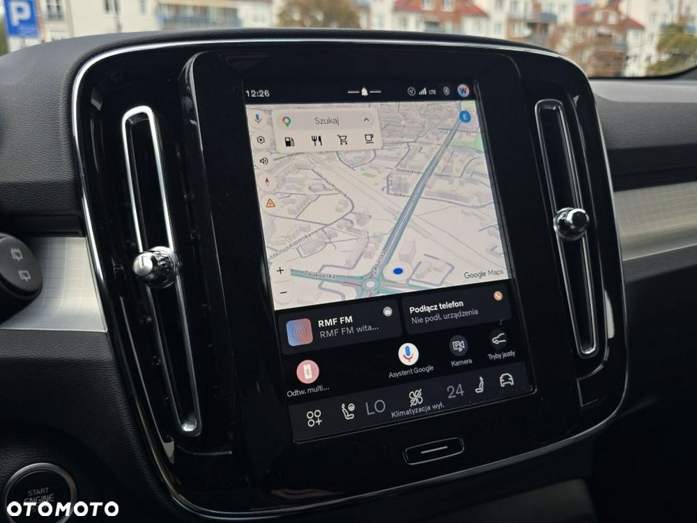 Volvo XC 40 B3 Plus Dark - 18