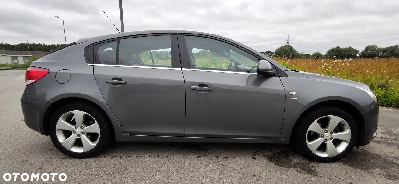 Chevrolet Cruze 1.8 LTZ+ - 4