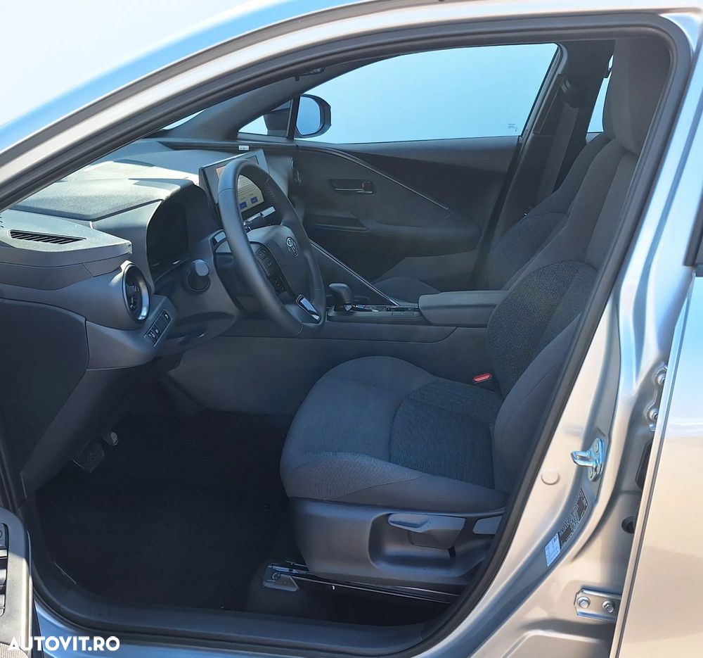 Toyota C-HR - 6