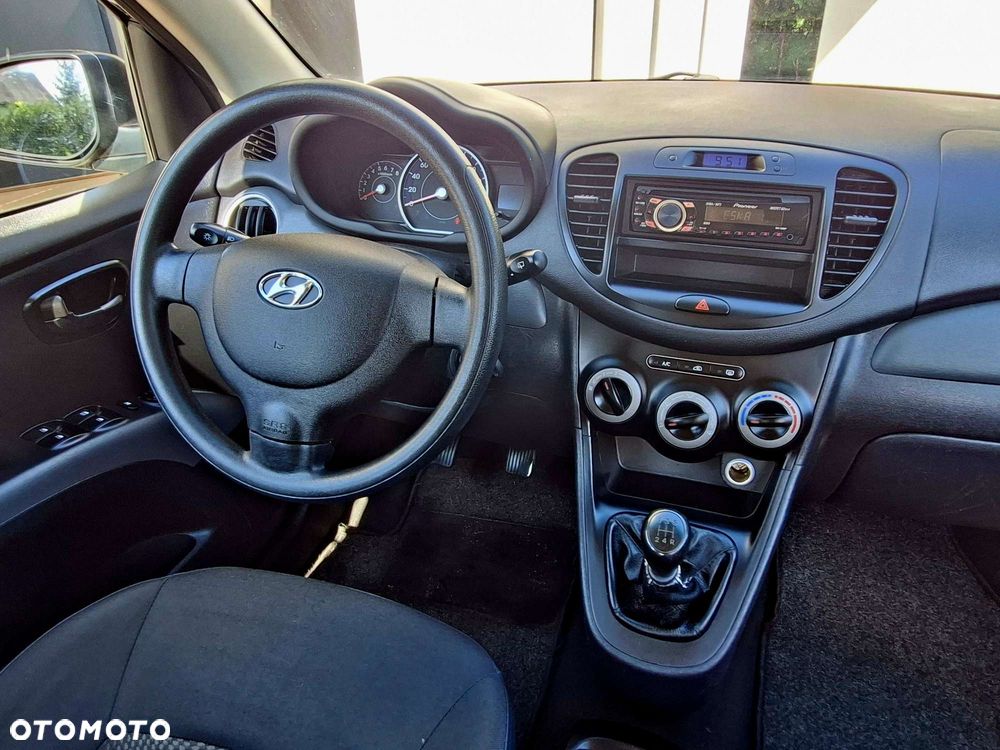 Hyundai i10 1.1 FIFA WM Edition - 9