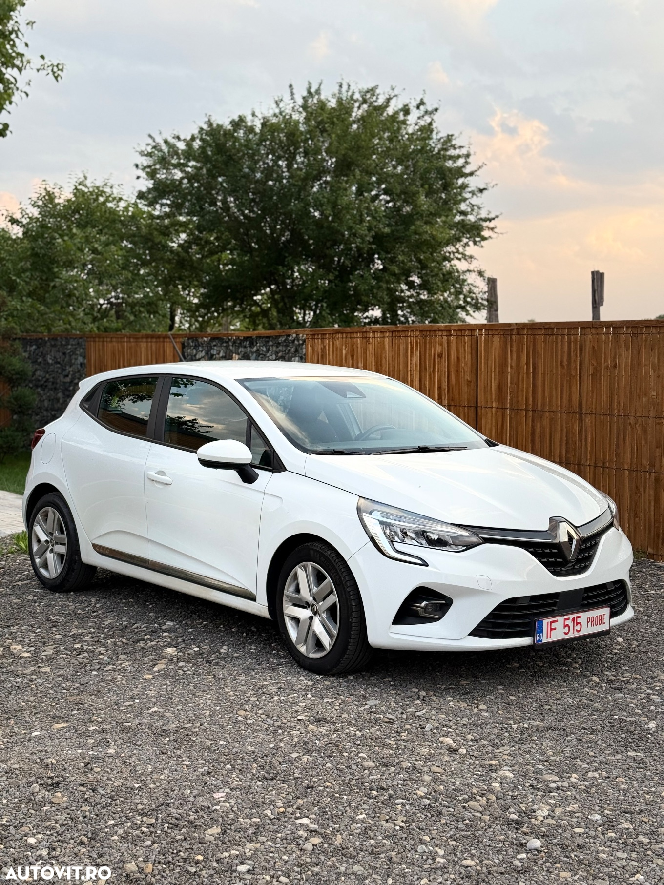 Renault Clio BLUE dCi 85 BUSINESS EDITION - 4