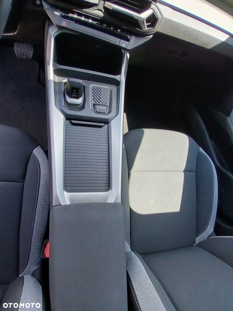 Dacia Bigster 1.8 Full Hybrid 155 Journey MMT - 11