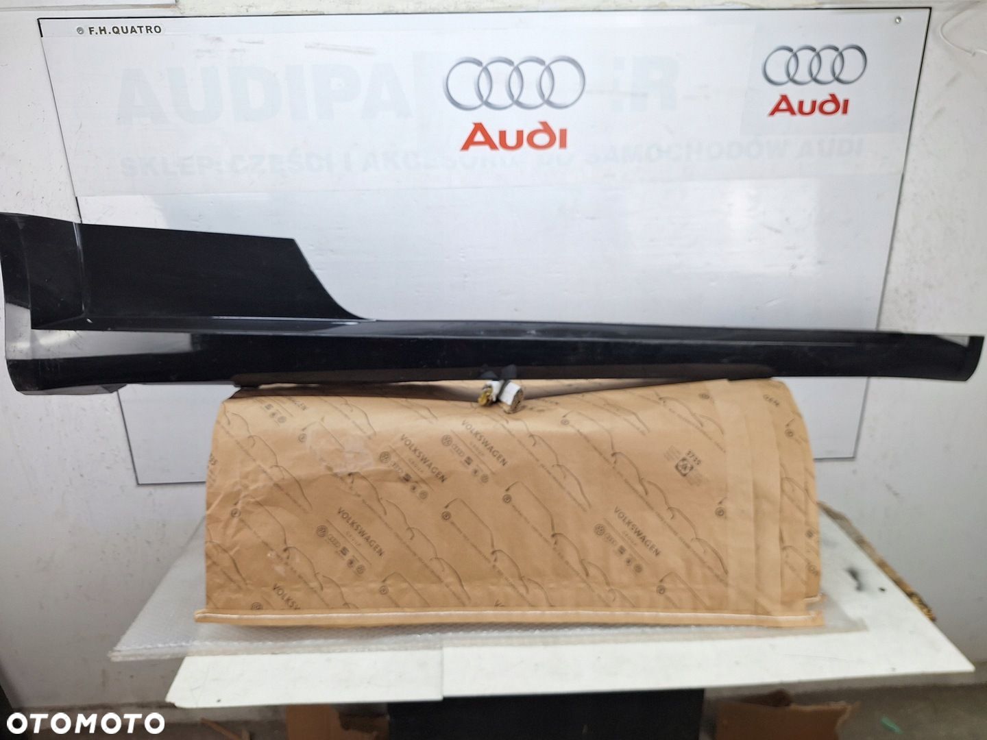 PRÓG LISTWA PROGOWA PRAWA AUDI TT TTS 8S 8S0 2014-2018 - 1