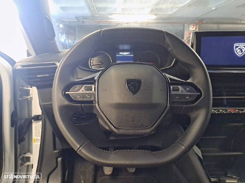 Peugeot 2008 1.2 PureTech Active - 12