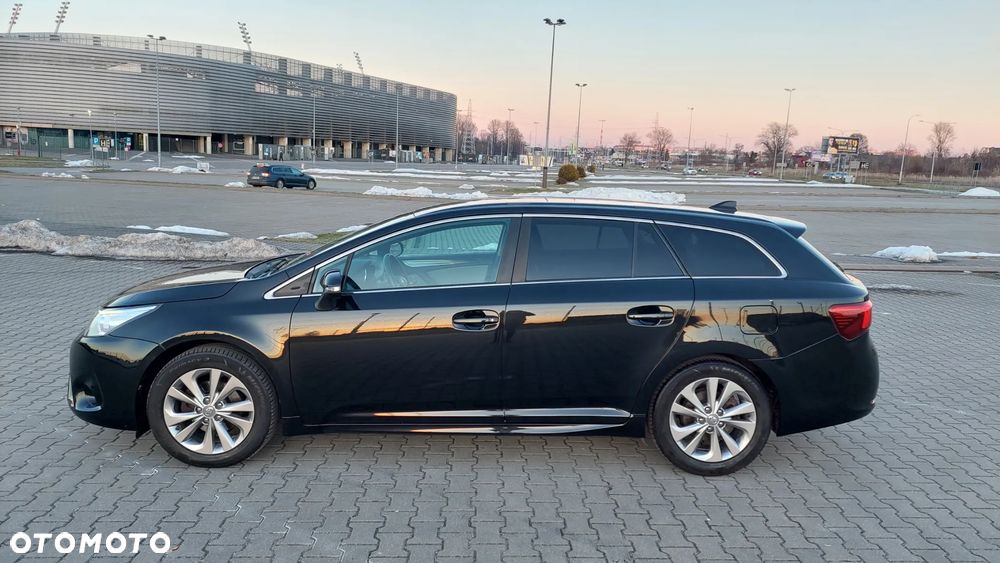 Toyota Avensis 1.8 Premium EU5 MS - 3