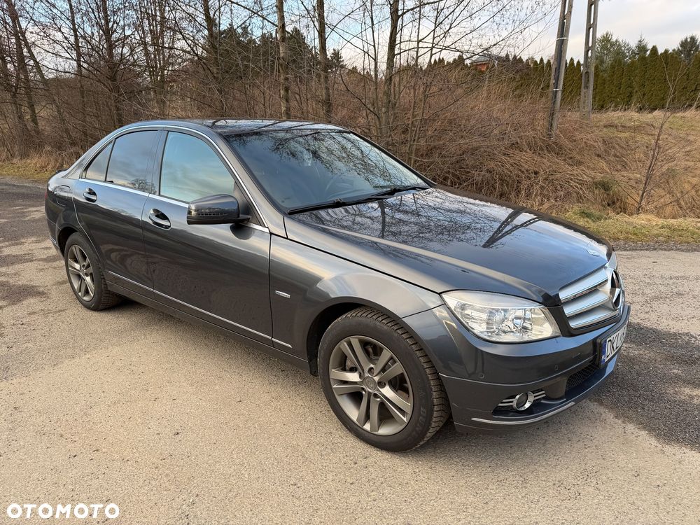 Mercedes-Benz Klasa C 200 CGI Automatik BlueEFFICIENCY Avantgarde - 13