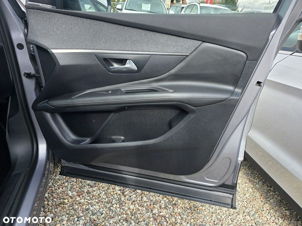 Peugeot 3008 2.0 BlueHDi Allure - 21