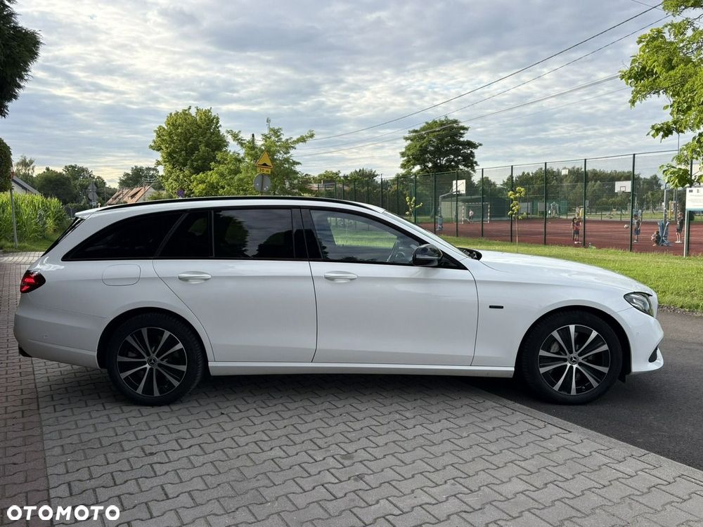 Mercedes-Benz Klasa E 300 de 9G-TRONIC Exclusive - 8