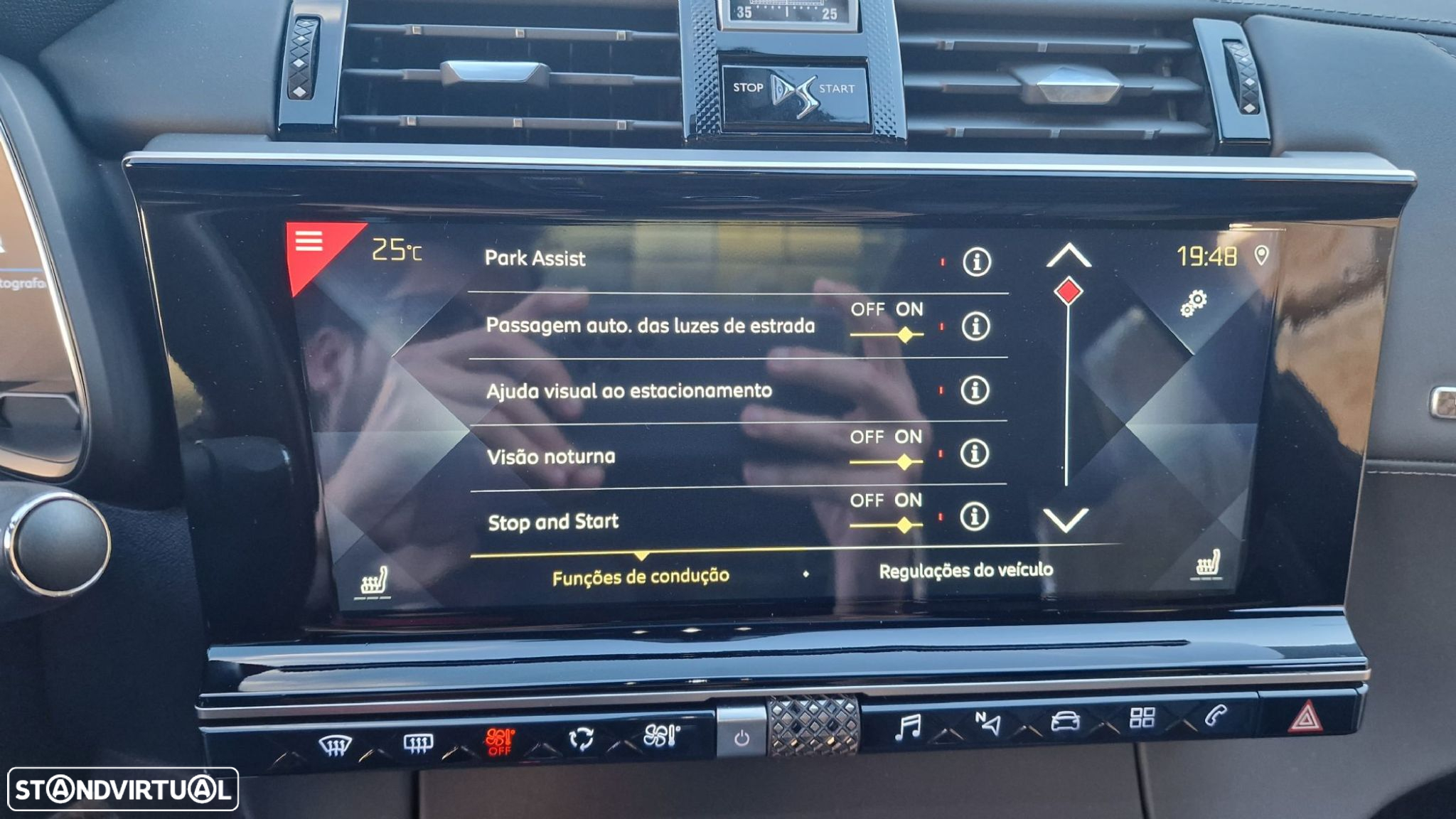 DS DS7 Crossback - 31