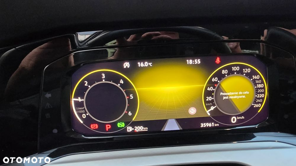 Volkswagen Golf - 18