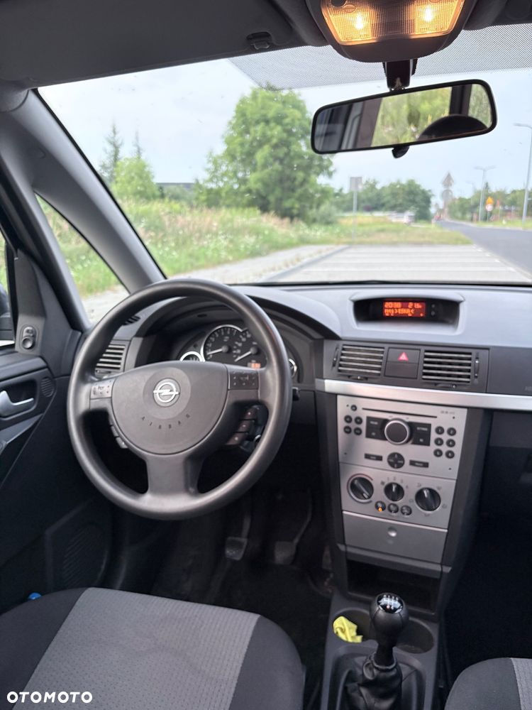 Opel Meriva 1.6 16V Essentia - 12