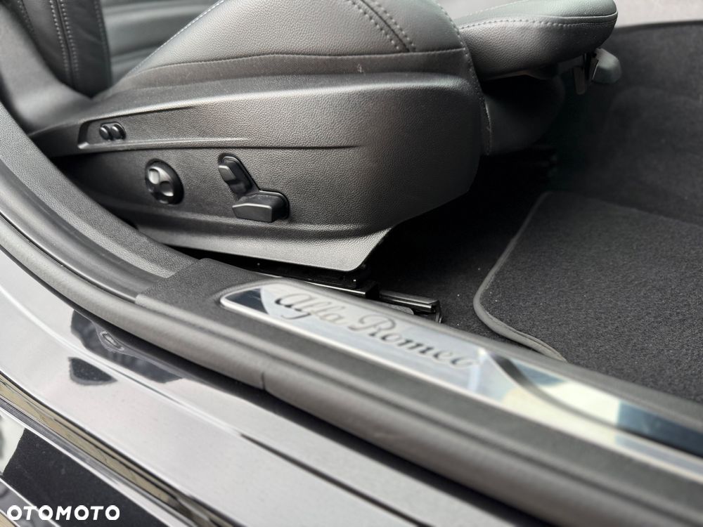 Alfa Romeo Giulia 2.0 Turbo Veloce Q4 - 28