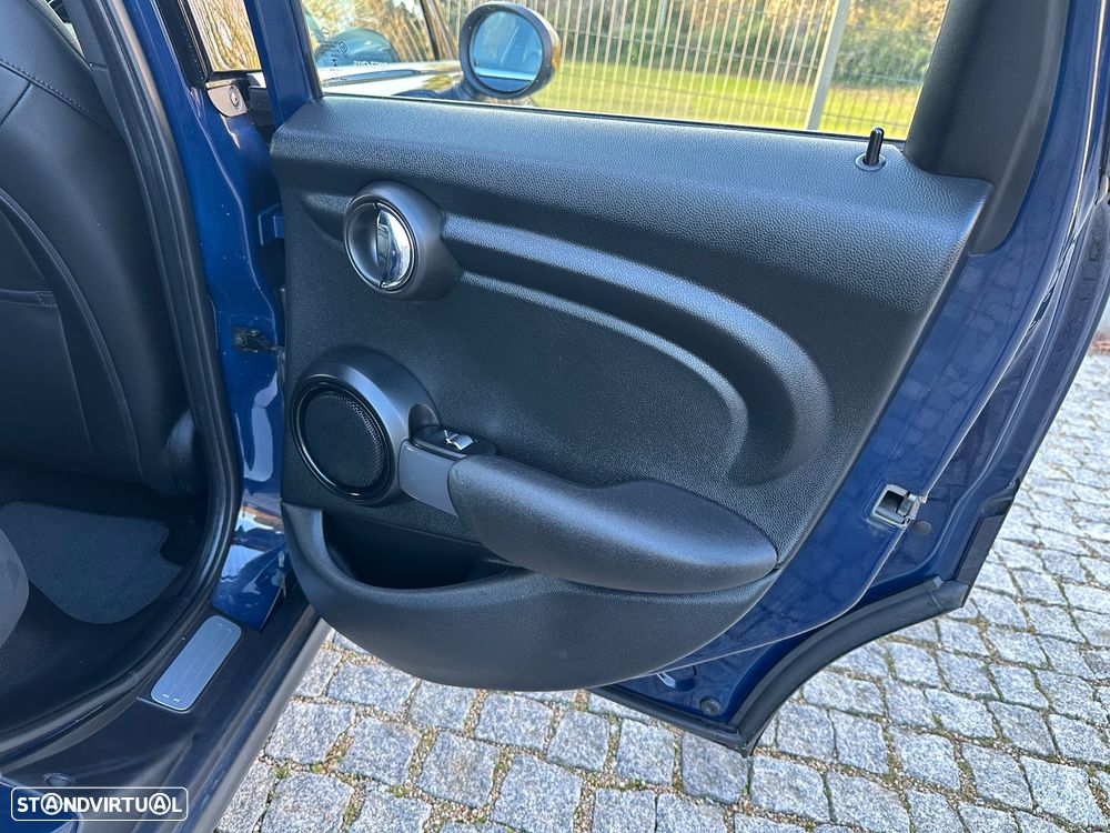 MINI 5 Portas Cooper Aut. - 23