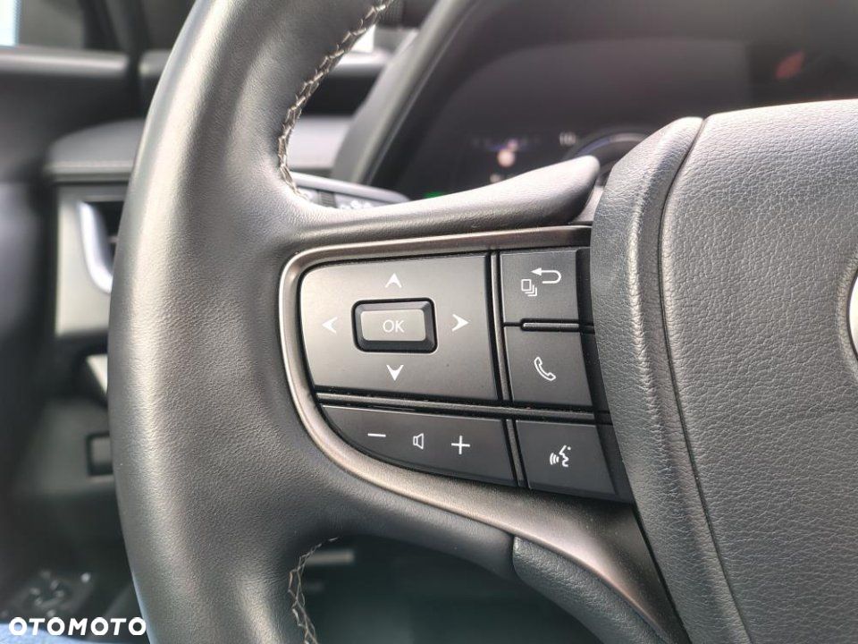 Lexus UX - 18