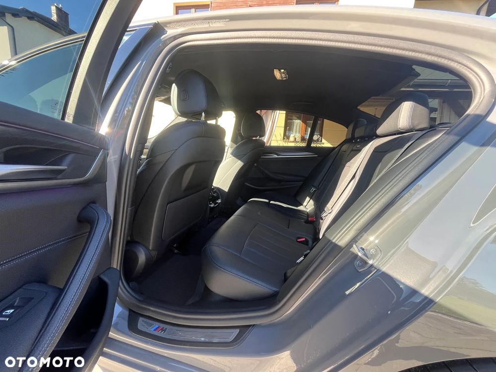 BMW Seria 5 530d M Sport Edition - 6