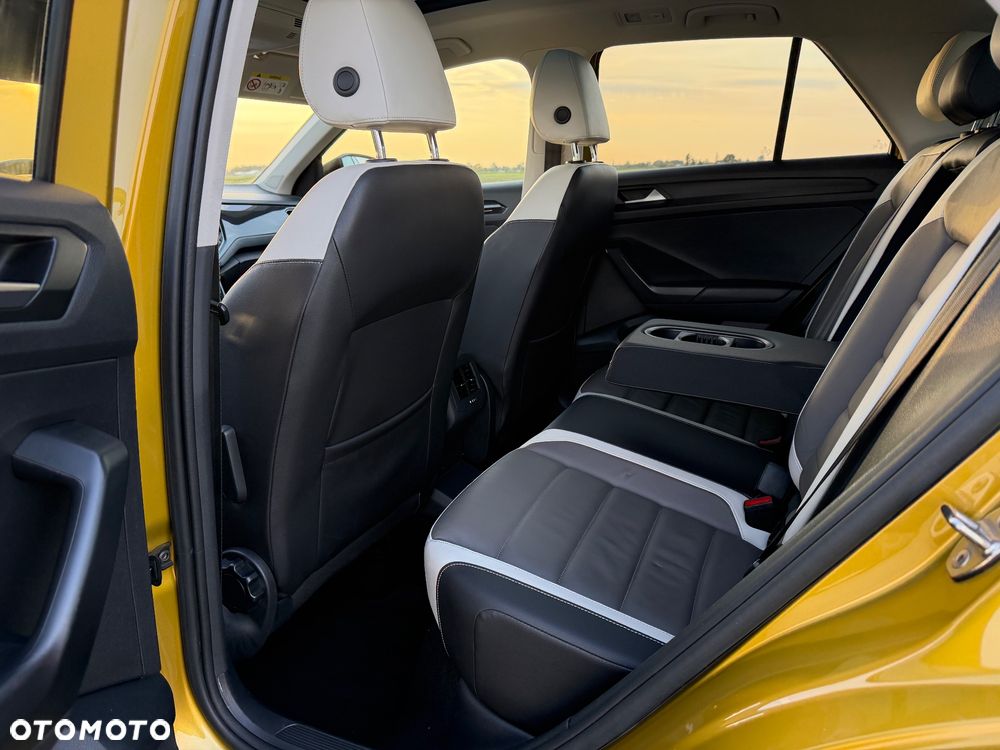 Volkswagen T-Roc - 20