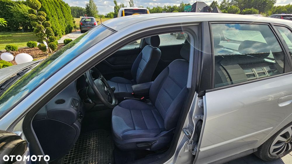 Audi A3 Sportback 1.6 Ambiente - 11