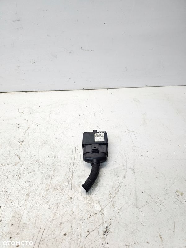 STEROWNIK POMPY PALIWA AUDI A6 C6 A4 B7 4F0906093E 3.2 FSI - 1