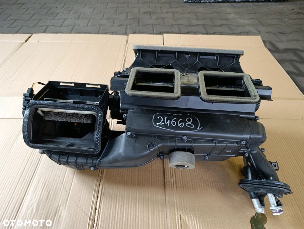 BMW X1 E84 NAGRZEWNICA EUROPA 9251554 - 3