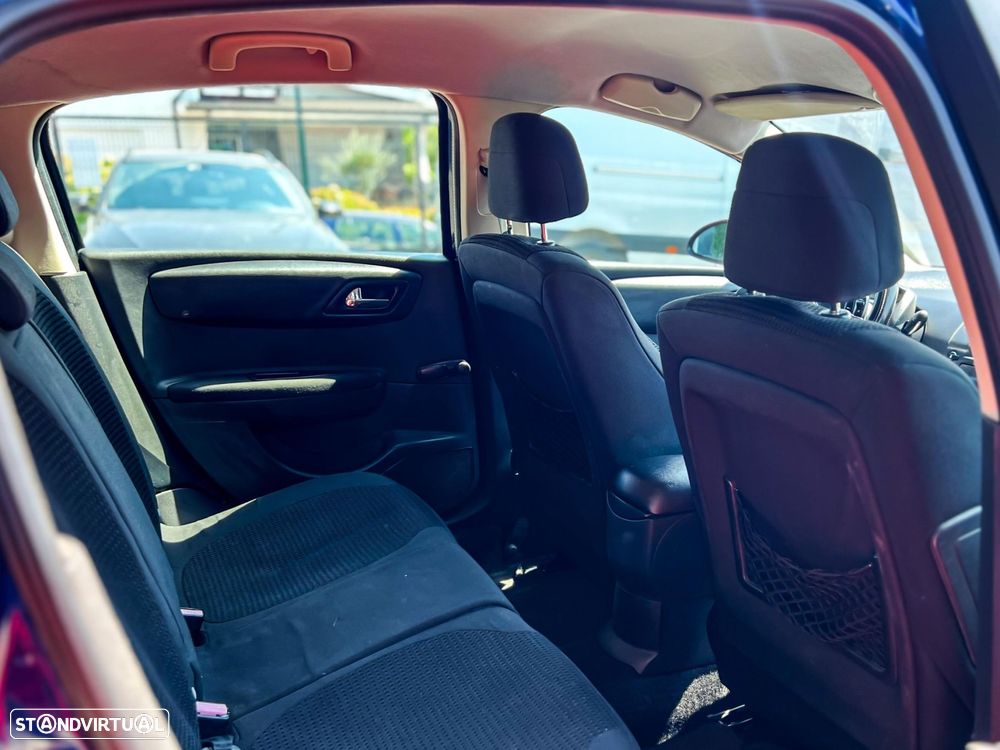 Citroën C4 1.4 16V SX - 14