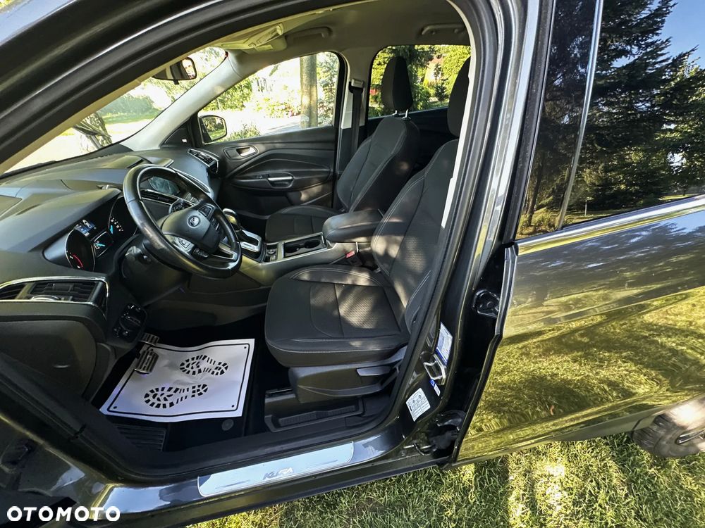Ford Kuga 2.0 TDCi 2x4 Titanium - 32