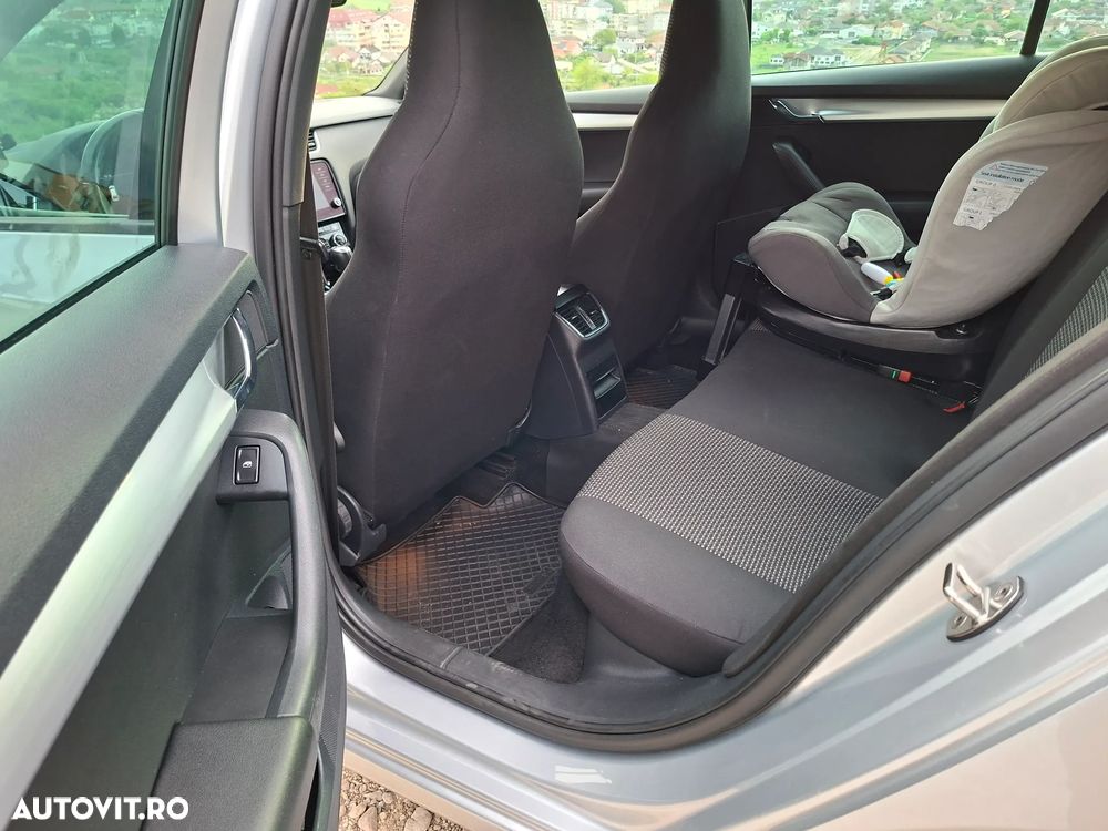 Skoda Octavia 1.6 TDI DSG Premium Edition - 7