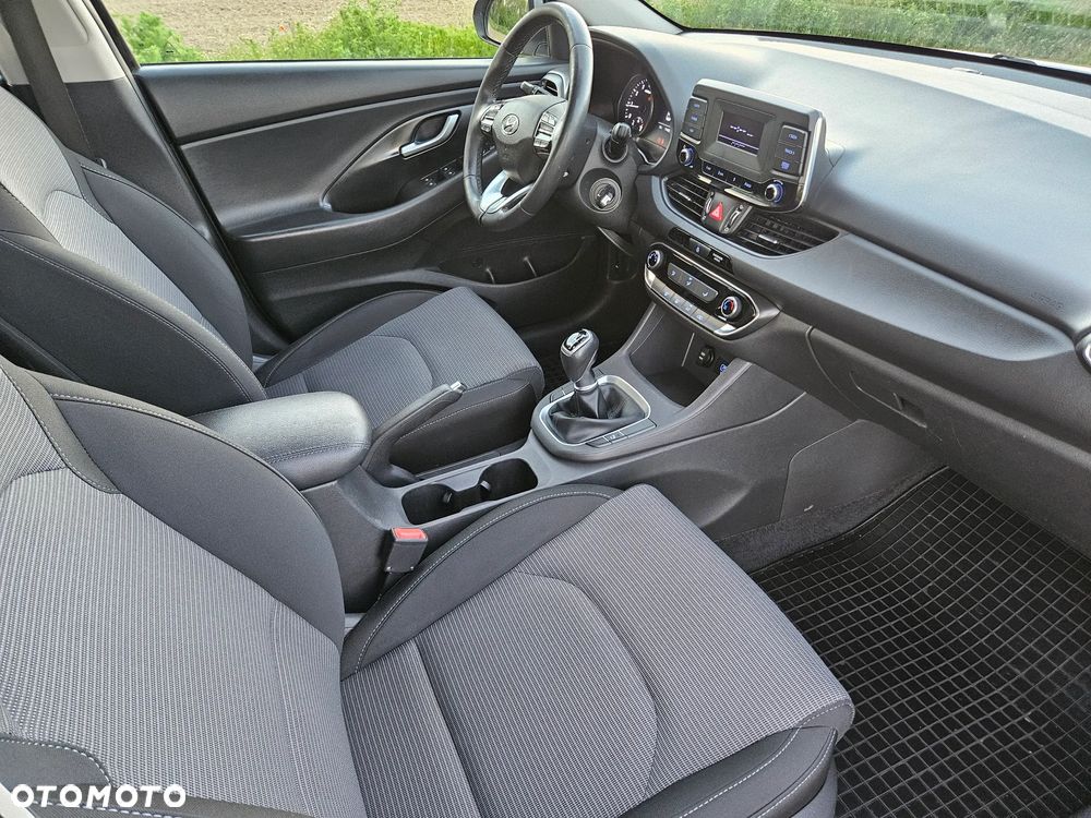 Hyundai i30 1.5 DPI Modern - 22