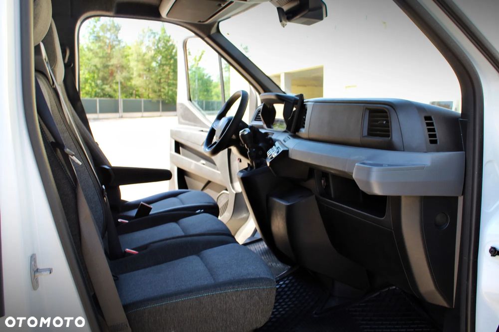 Renault Master kontener Gruau 9eup + winda BAR 750kg - 18
