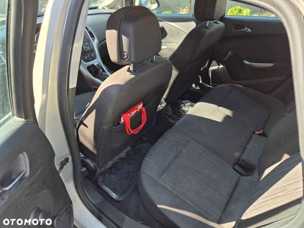 Opel Astra 1.4 ecoFLEX - 12