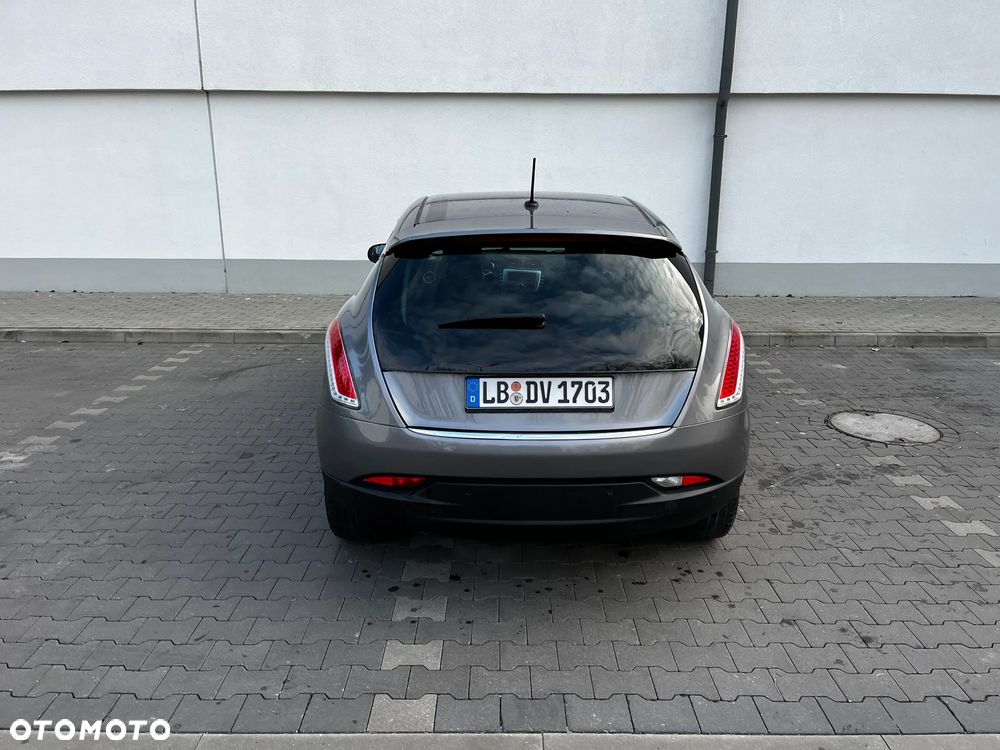 Lancia Delta 1.4 T-Jet Oro - 19