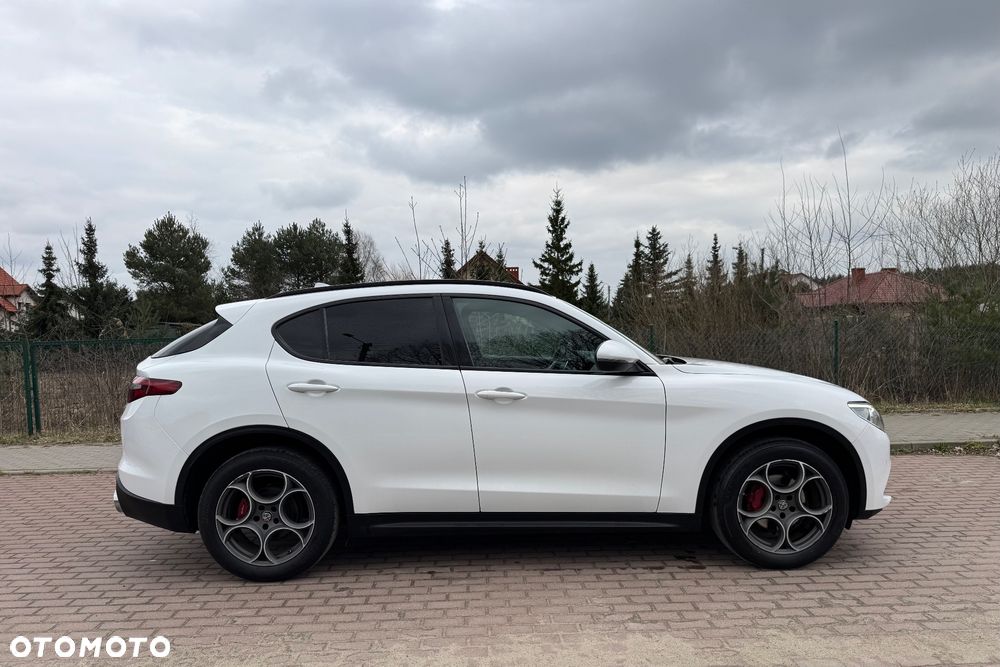 Alfa Romeo Stelvio 2.2 JTDM Executive Q4 - 5