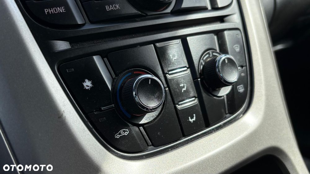 Opel Astra 1.4 Enjoy - 22