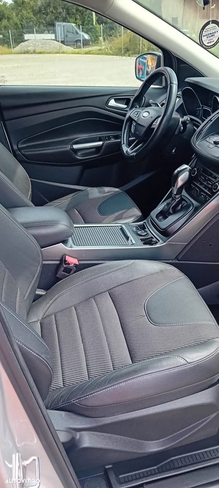 Ford Kuga 1.5 EcoBoost TITANIUM - 4
