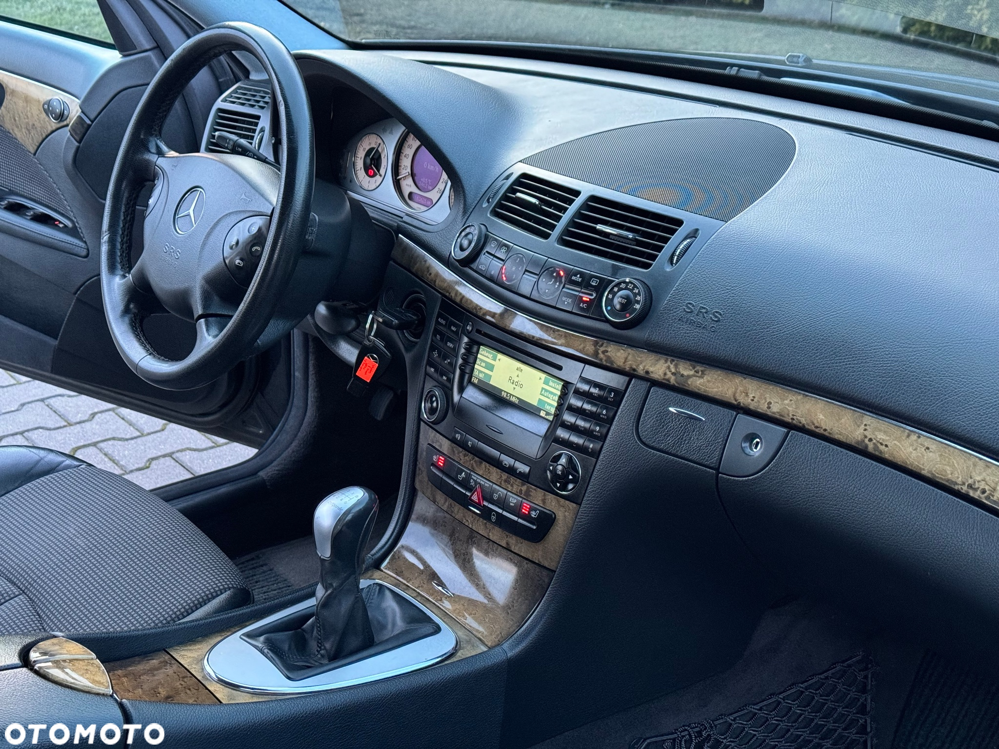 Mercedes-Benz Klasa E 200 T Kompressor Avantgarde Sport Edition - 22