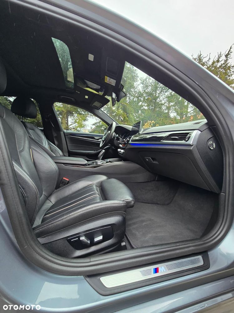 BMW Seria 5 530e iPerformance M Sport sport - 26