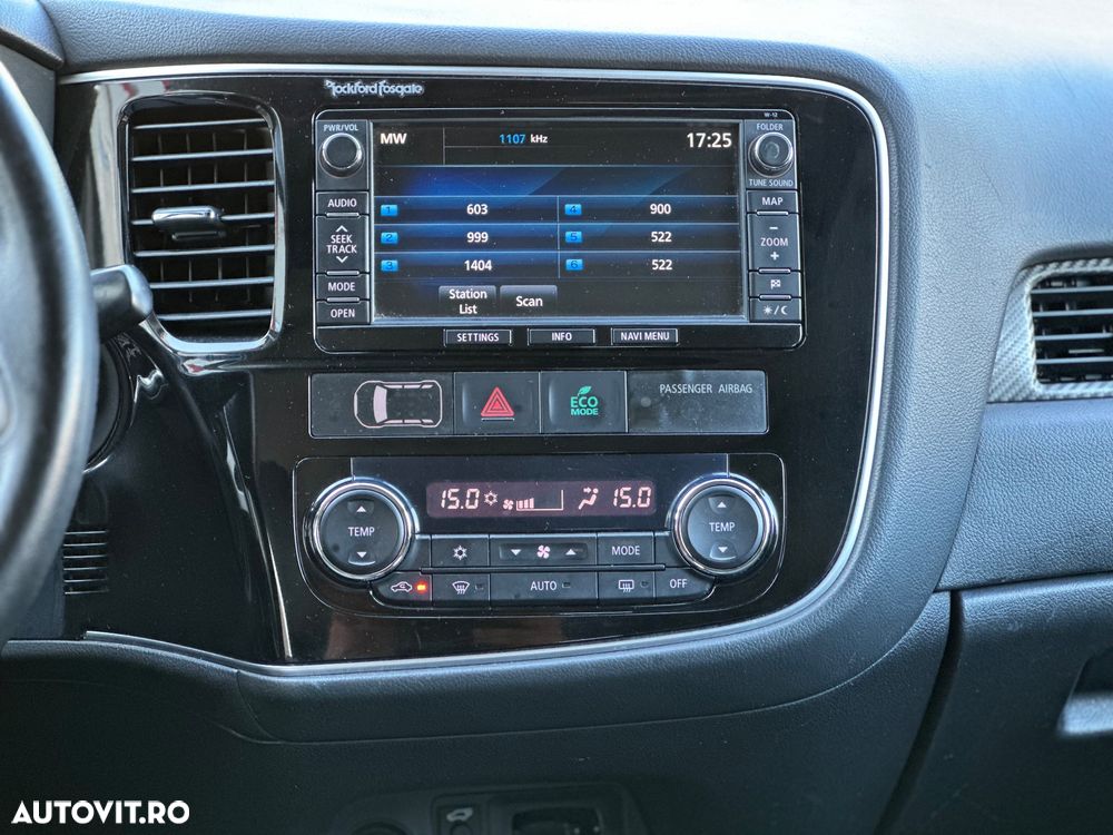 Mitsubishi Outlander - 11