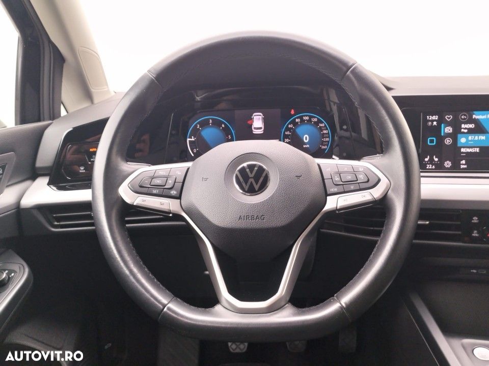 Volkswagen Golf - 10