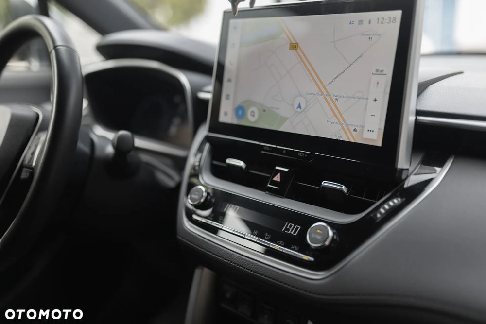 Toyota Corolla Cross 2.0 Hybrid Style - 17