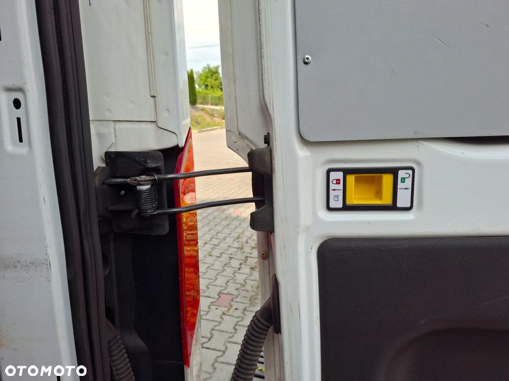 Ford Transit - 16