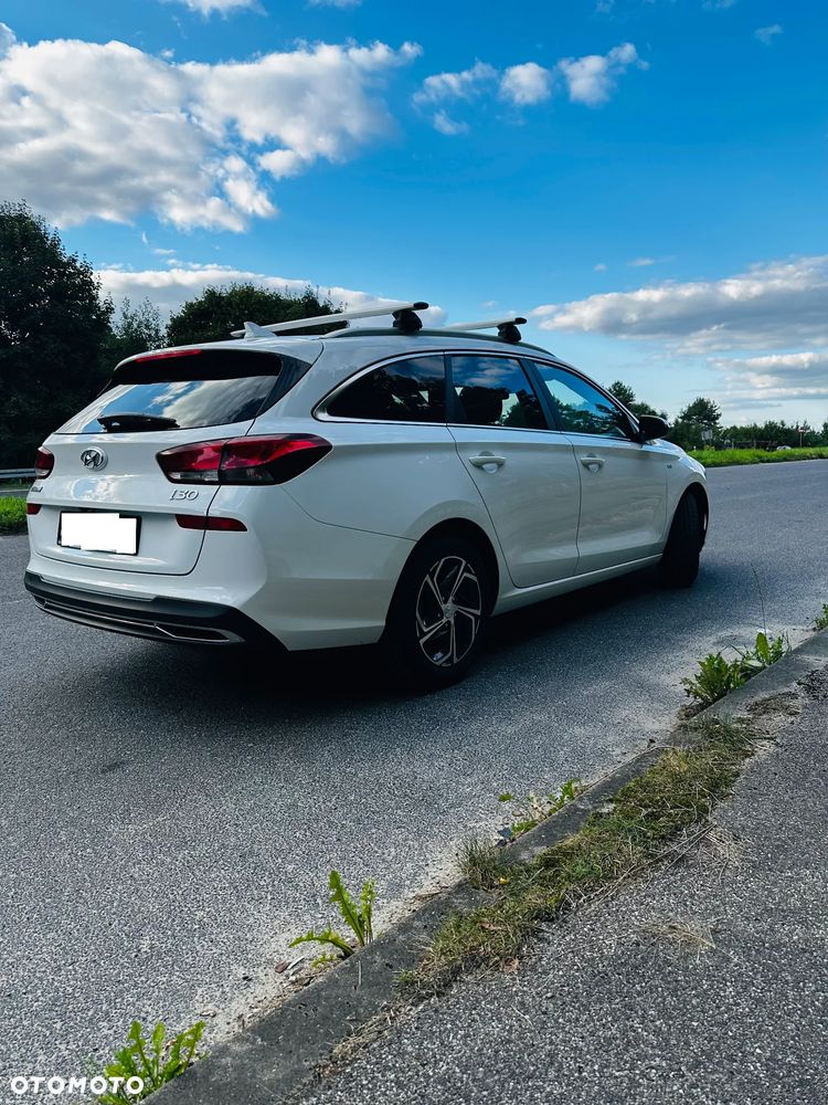 Hyundai i30 1.5 T-GDI 48V Comfort DCT - 2