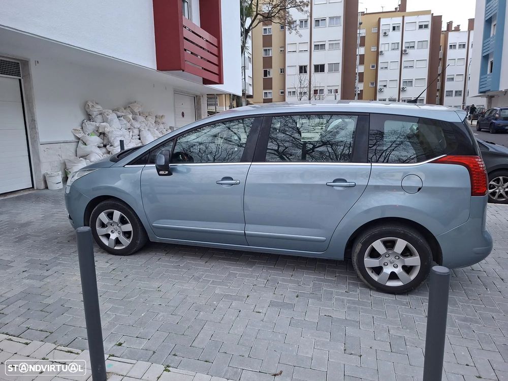 Peugeot 5008 1.6 HDi Executive - 2