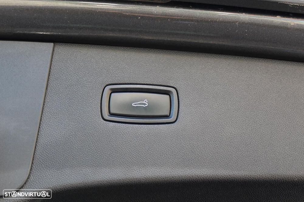 Porsche Cayenne Coupé E-Hybrid - 13