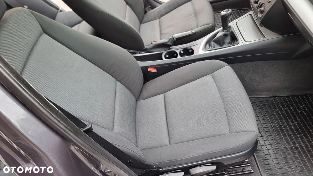 BMW Seria 1 118d - 17