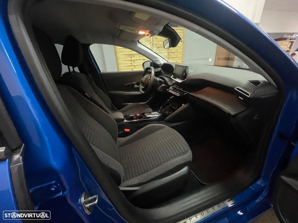 Peugeot e-208 E-Style - 23