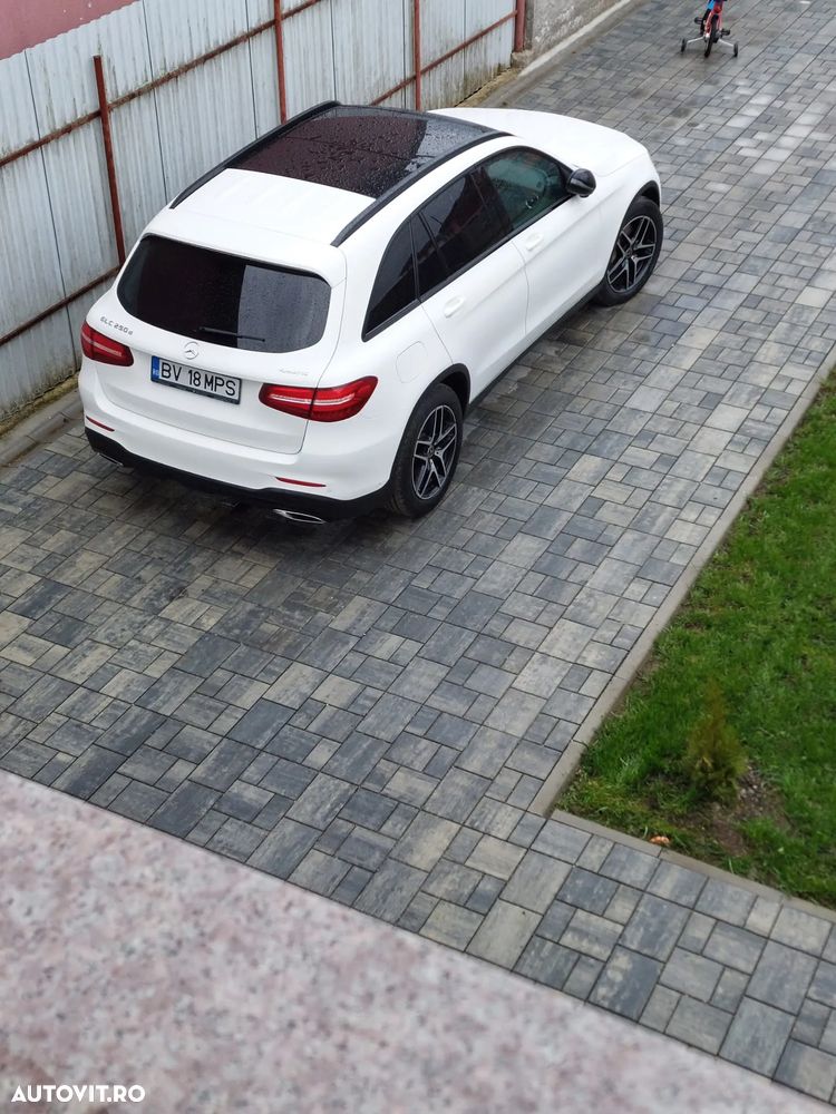 Mercedes-Benz GLC - 7