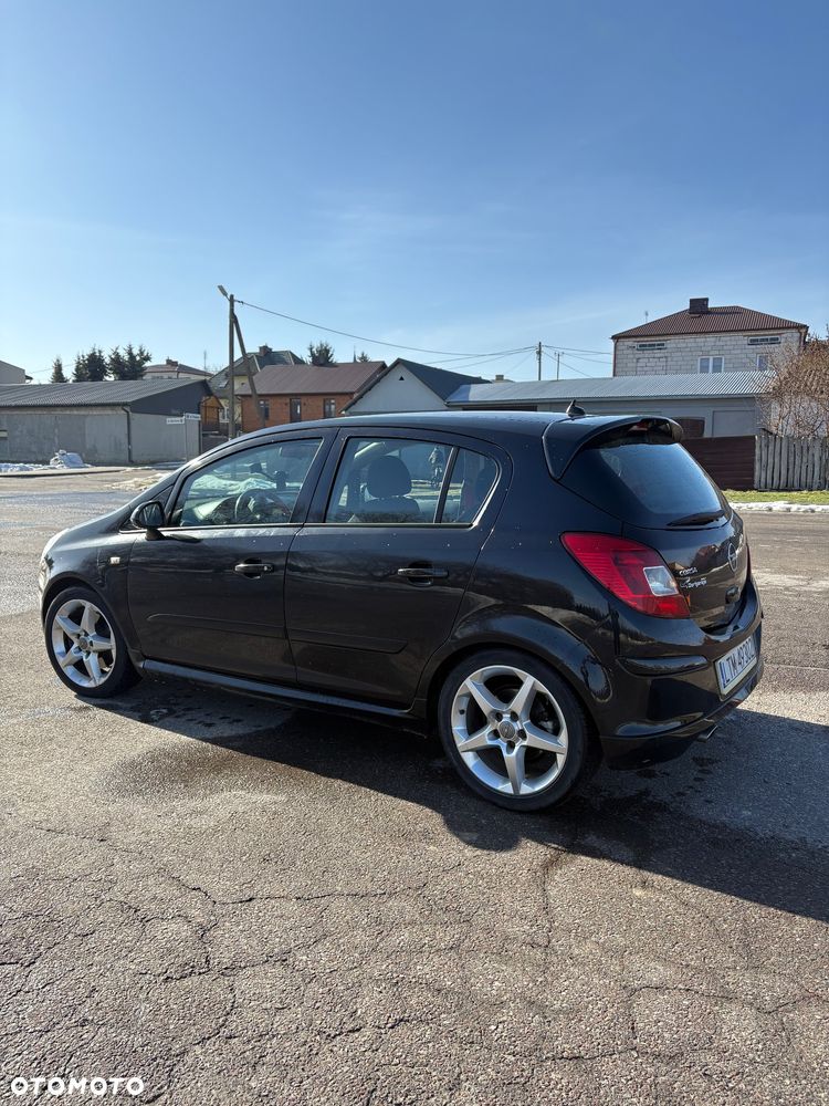 Opel Corsa 1.6T GSI - 6