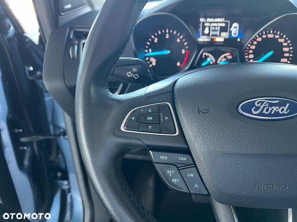 Ford Kuga 2.0 TDCi FWD Titanium - 24